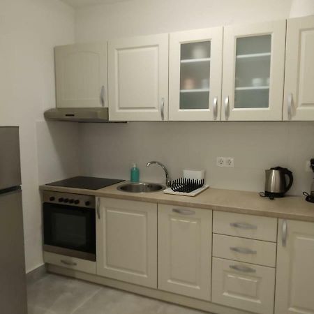 Isabel Artemis Apartment Chorefton Bagian luar foto