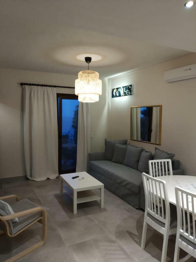 Isabel Artemis Apartment Chorefton Bagian luar foto