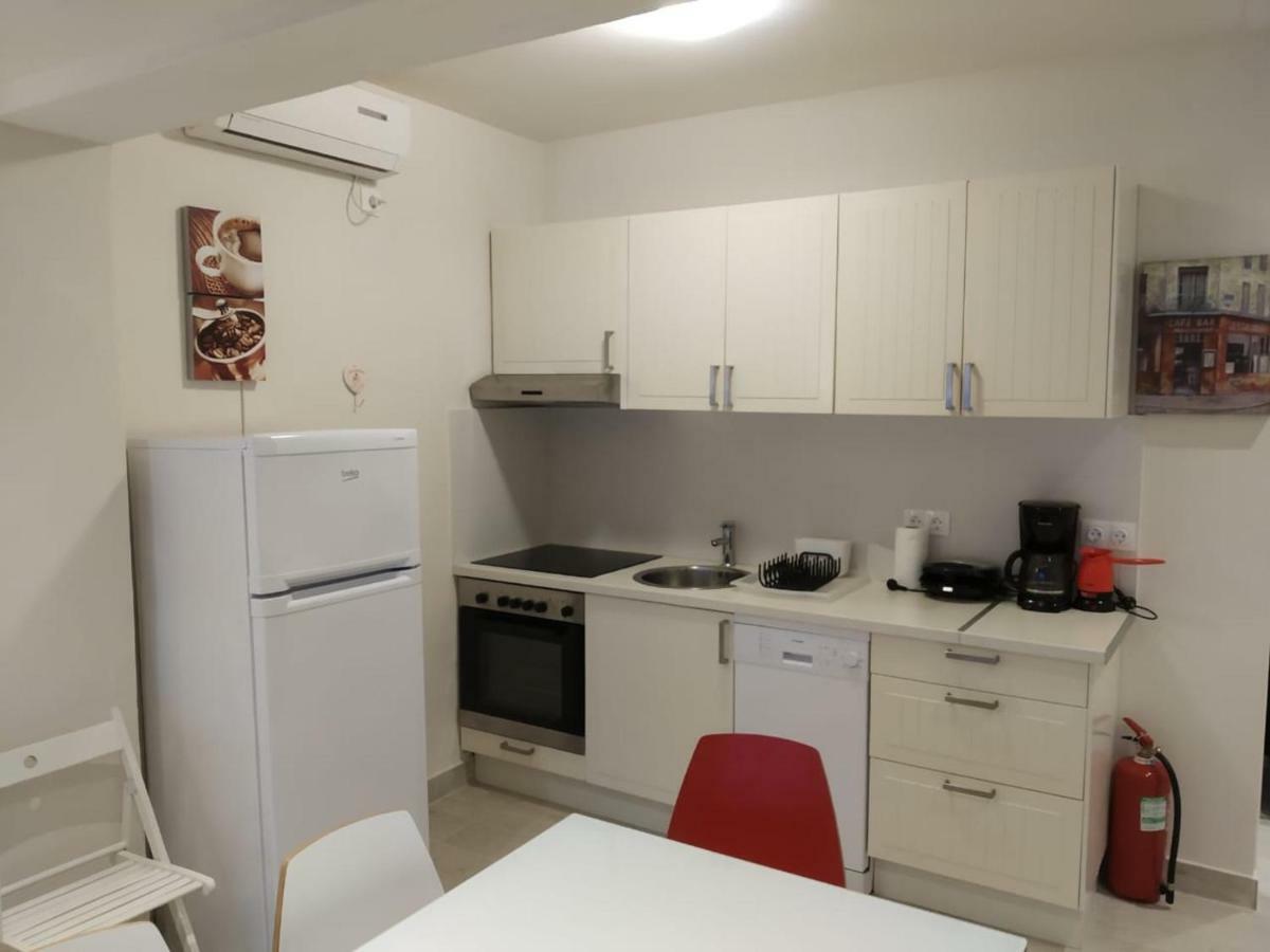 Isabel Artemis Apartment Chorefton Bagian luar foto